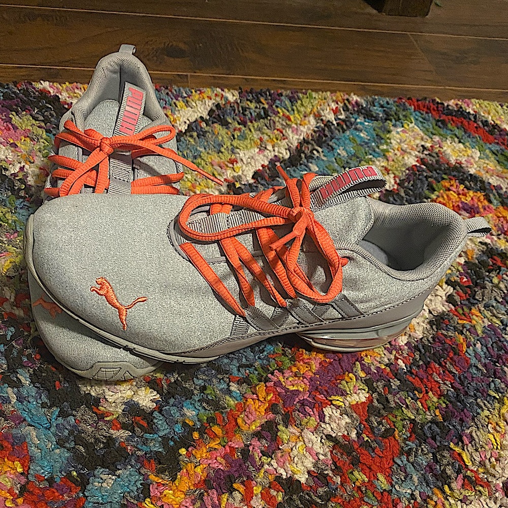 Puma tennis shoes